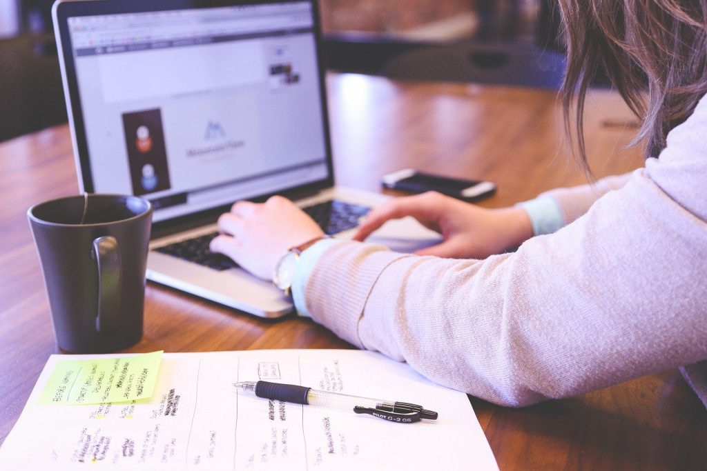 Formación a distancia y virtual