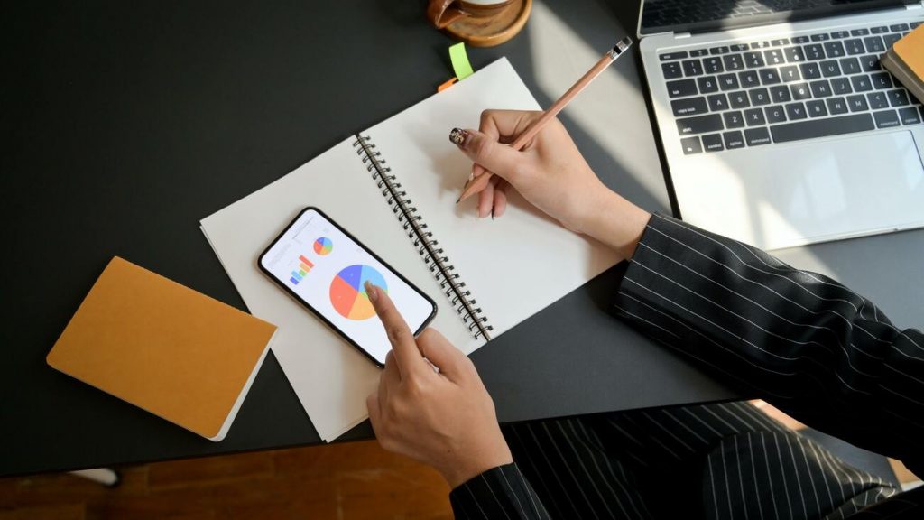How create an interactive presentation?